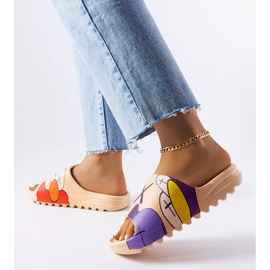 Chanclas beige oscuro con estampado Lindale 2