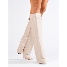 Botas color crema de tacón alto con caña enrollada de Shelovet beige 1