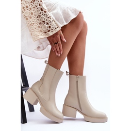 Botas Chelsea Ironna beige con tacones altos enormes 5