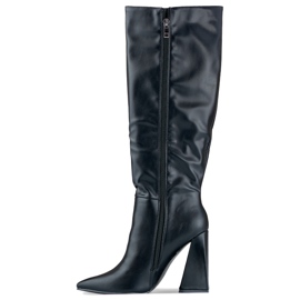 Botas negras de tacón confeccionadas en ecopiel. negro 5