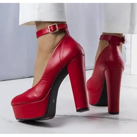 PA1 Zapatos rojos de tacón alto de Adela. 2