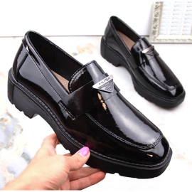 Zapatos slip-on de mujer en charol negro Filippo DP4710 2