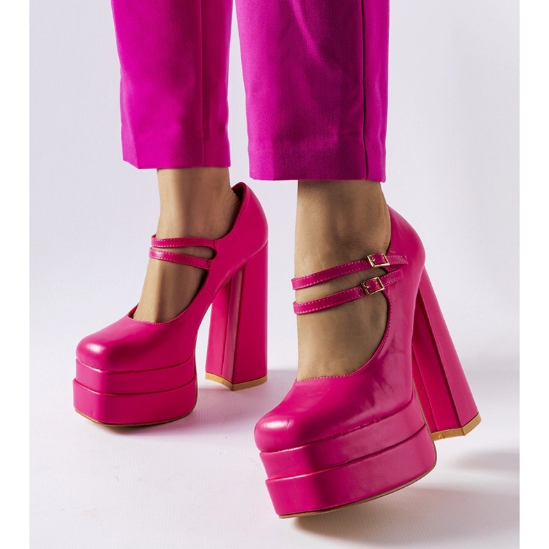 Zapatos de tacón rosas de Chouinard 1