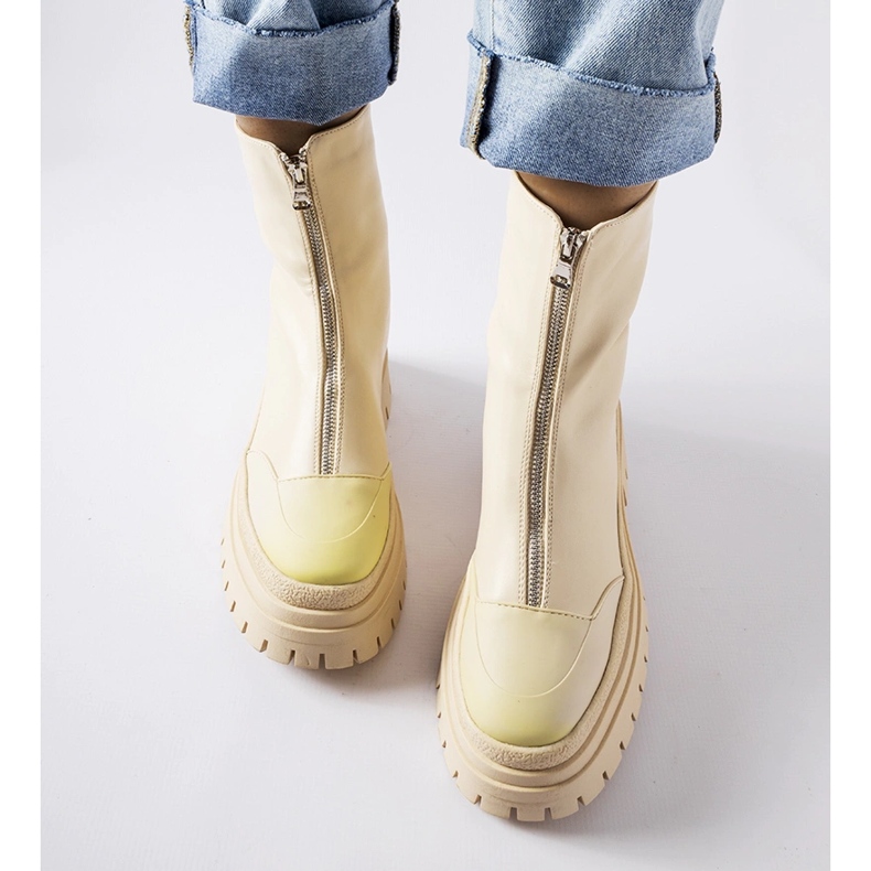 Botines macizos beige con cremallera Bergamo. 1