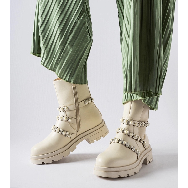 Botines beige decorados con perlas Callicratide 1