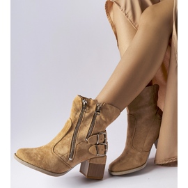 Botines beige con parte superior holgada de Plourde 2