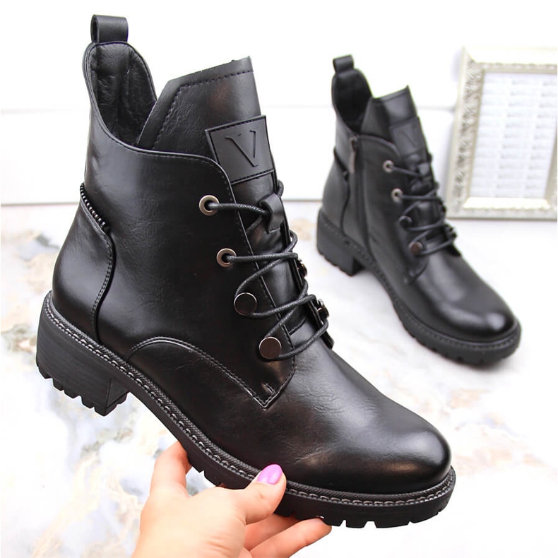 Botas aislantes de mujer con cordones y cremallera, negro Vinceza 58136 1