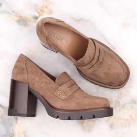 Zapatos de mujer en ante con tacón y plataforma, beige Vinceza 58105 3