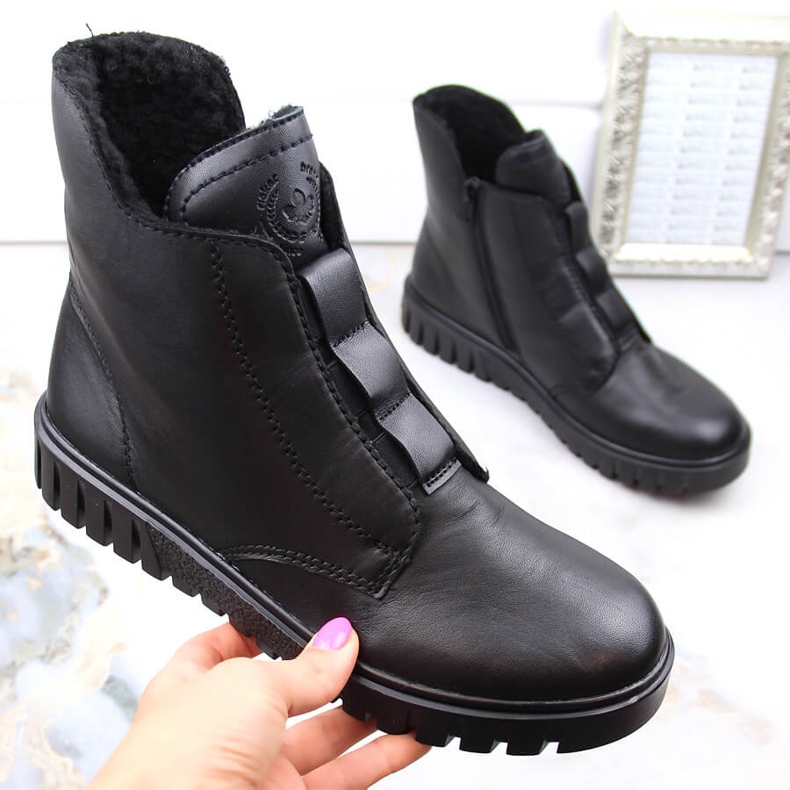 Botas de mujer cómodas de piel con aislamiento negro Rieker Y3458-00 1 Botas de mujer cómodas de piel con aislamiento negro Rieker Y3458-00 1