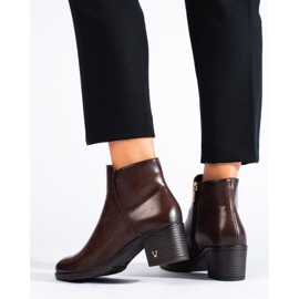 Botas de tacón clásicas marrones de Vinceza marrón 3