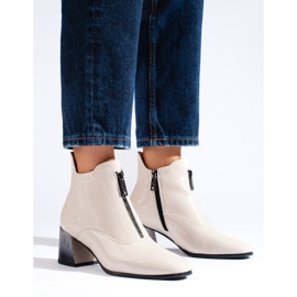 Botines color crema de charol con cremallera Vinceza beige 2