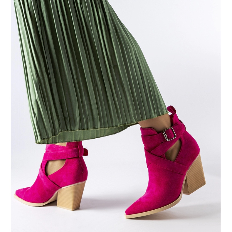 Botas camperas rosas decoradas con recortes Duclos 1