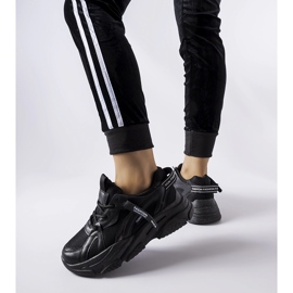 Zapatillas Fida negras con suela gruesa. negro 1