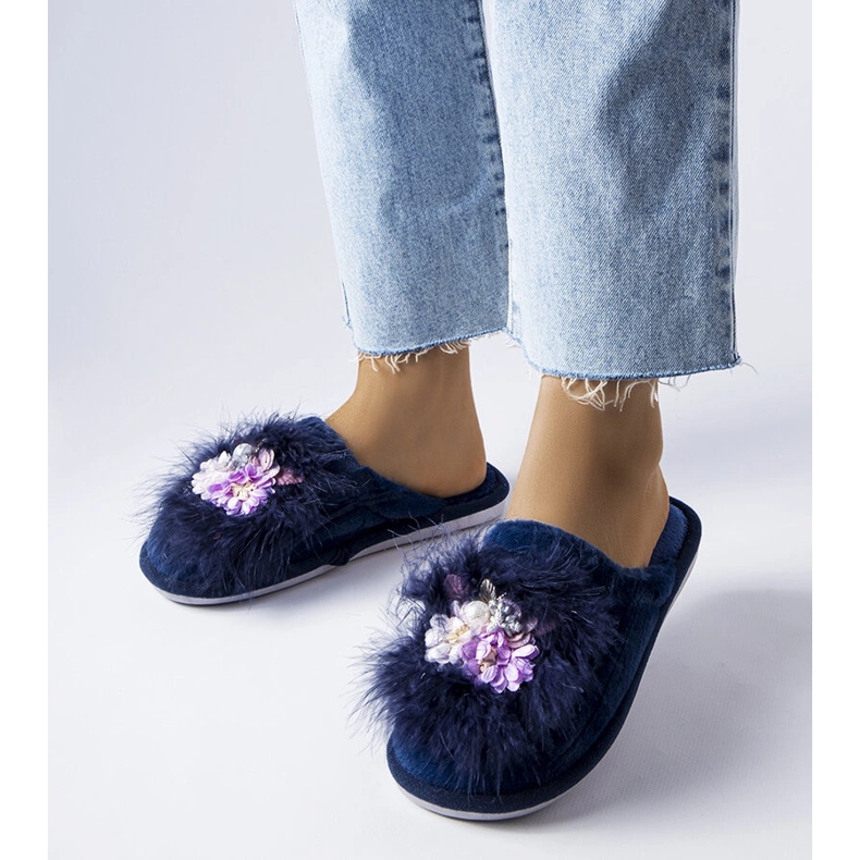 Pantuflas calentitas azul marino con flores de Moly 1