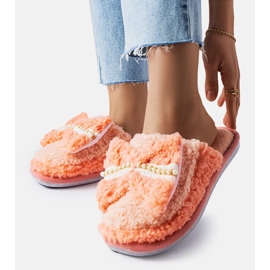 Zapatillas naranjas con lazo. 1