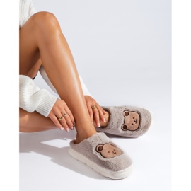 Pantuflas de pelo beige oscuro con osito Shelovet 1
