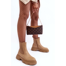 Botines Chelsea de piel Solita en color beige con tacón plano y plataforma 7