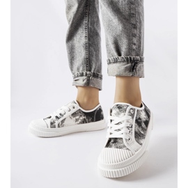 Zapatillas Clavet negras con efecto lavado blanco 1 Zapatillas Clavet negras con efecto lavado blanco 1