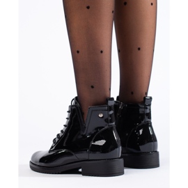 Botines Vinceza charol negro con cordones 1