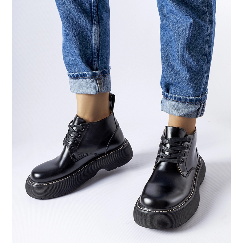 Trabajadores Aristide clásicos cortos negros. 1