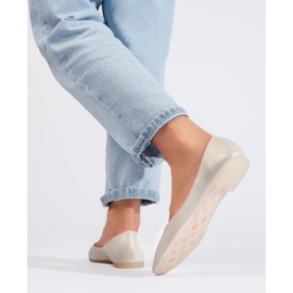 Bailarinas de mujer beige fabricadas en ecopiel Shelovet 2
