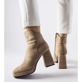 Botines grises con un enorme tacón Itaf beige 1