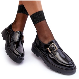 Vinceza Zapatos planos de charol con hebilla, Negro Meara 10