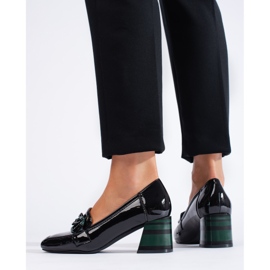 Elegantes zapatos de mujer de charol negro de Shelovet. 3