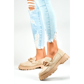 Mocasines mujer ante beige con cadena 2