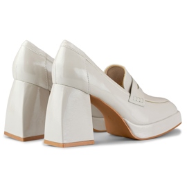 Zapatos de mujer de charol con tacones altos. beige 4