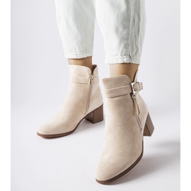 Botines de tacón bajo beige de Bédard 1