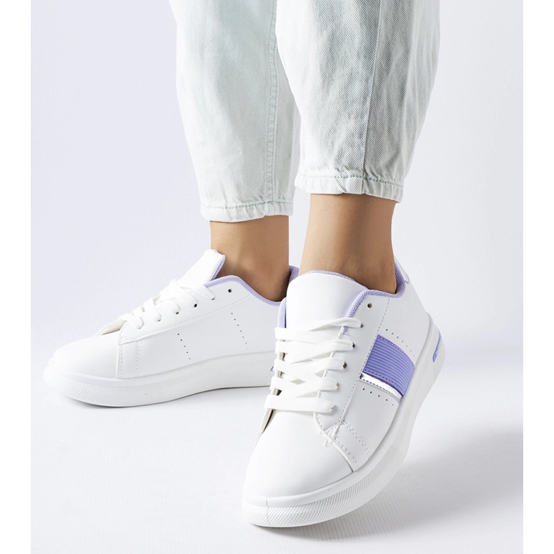 Deportivas blancas con detalle Marei morado. blanco 1 Deportivas blancas con detalle Marei morado. blanco 1