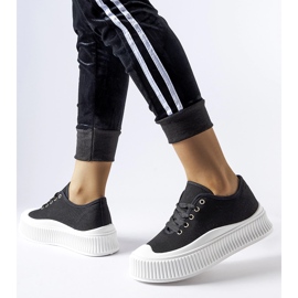 Zapatillas negras sobre plataforma gruesa Rina blanca. negro 1 Zapatillas negras sobre plataforma gruesa Rina blanca. negro 1