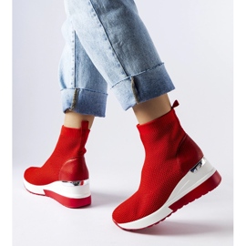 Deportivas cuña rojas confeccionadas en tejido Casgio rojo 2