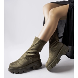 Botas calcetín de ante ecológico verdes de Pancrazio 2