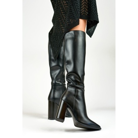 Botas altas de mujer negras confeccionadas en ecopiel. negro 4