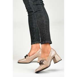Mocasines mujer charol beige 4