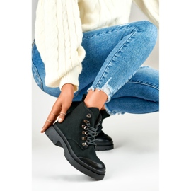 Zapatillas altas de mujer imitando botines. negro 2