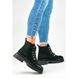 Zapatillas altas de mujer imitando botines. negro 3