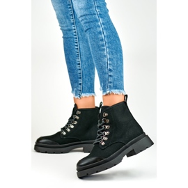 Zapatillas altas de mujer imitando botines. negro 4