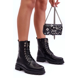 Botas de cuero ecológico para mujeres con una decoración negra negro 2