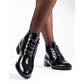 Botas lacadas con cordones de W. Potocki negro 2