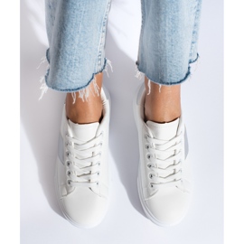 Zapatillas blancas de mujer en la plataforma Shelovet. blanco 2
