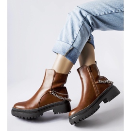 Botines marrones con cadena Muqaddim marrón 2