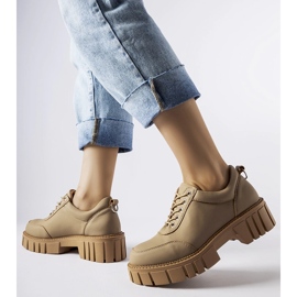 Zapatos marrones con acabado mate de Severino beige 2