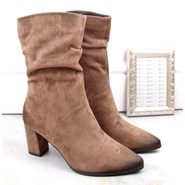 Botas de mujer cortas, arrugadas y aislantes, marrón, Vinceza 58146 1