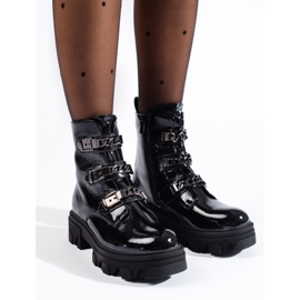 Botines negros charol con plataforma Shelovet. 1