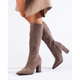 Bota Shelovet de mujer en punta en ante ecológico beige 2