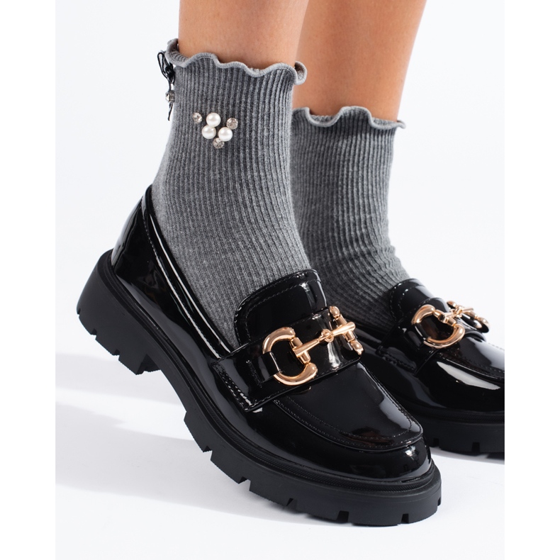 Mocasines charol negro con hebilla Shelovet dorada 2