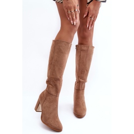 Botas de tacón alto de ante en beige oscuro de Kilrenita 2
